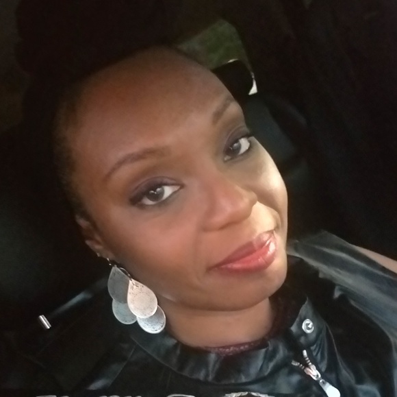 Meet your Posher, Sheronda - Picture 1 of 1